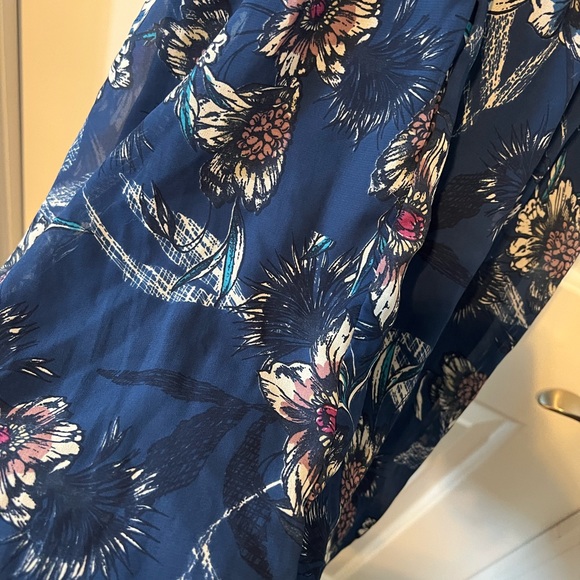 Dress - Picture 3 of 4